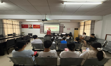 易俗河镇富豪阁社区：开展红色故事演讲活动
