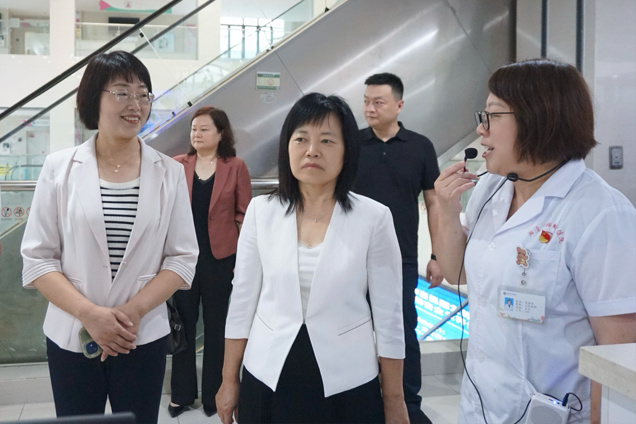 县人大视察全县生育友好型城市建设情况
