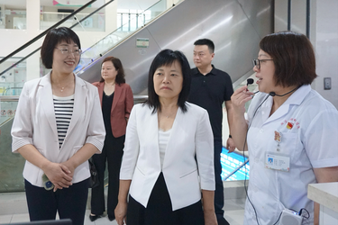 县人大视察全县生育友好型城市建设情况