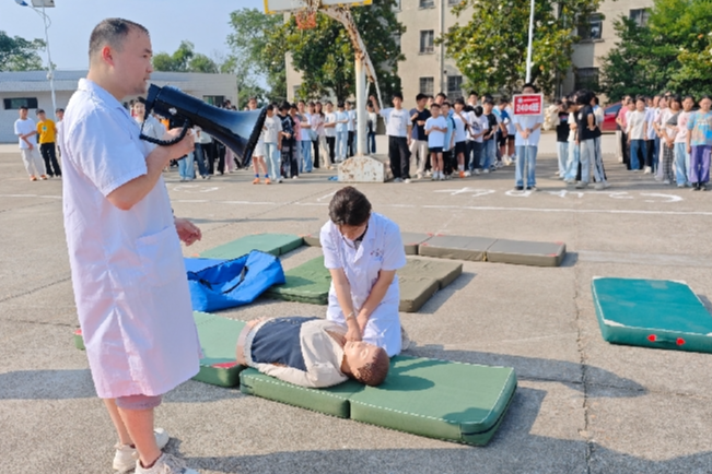 锦石乡：防溺水演练进校园 筑牢生命安全防线