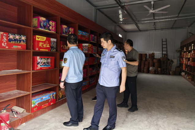 湘潭县应急管理局：多部门联合开展烟花爆竹经营零售店安全专项检查
