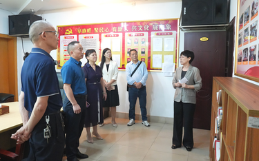 全省“六好”离退休干部党支部建设调研组来县融媒体中心开展验收工作