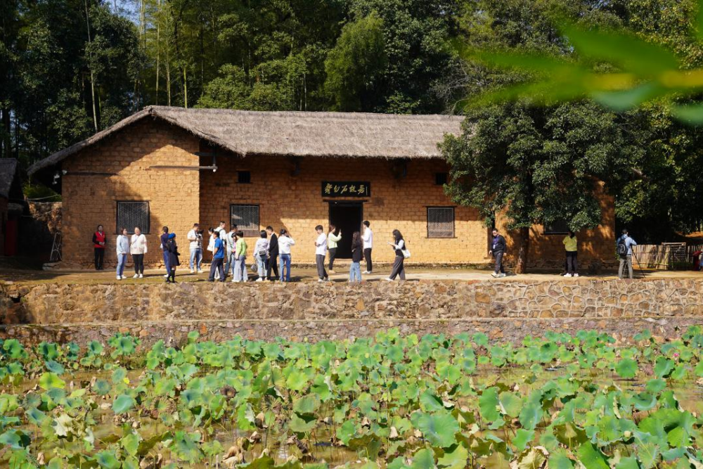 039 “伟人故里 价值莲城——活力湘潭行”采风采访活动1.png