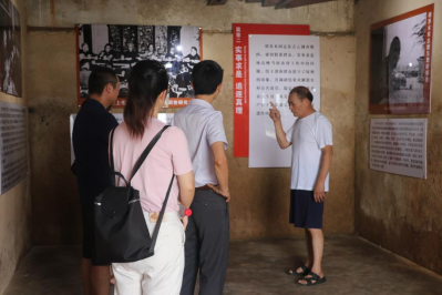 “点面线”谋篇布局 打造移动式莲乡红色教育课堂772.png