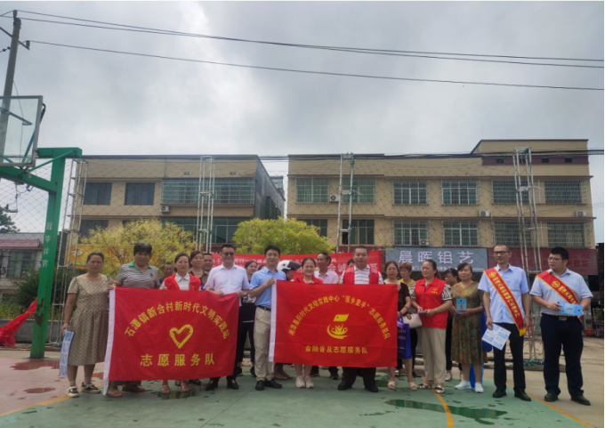 “莲乡里手”进村组 防非宣传暖民心366.png
