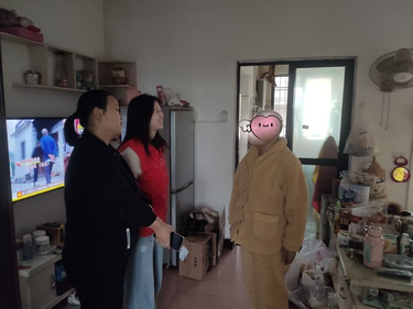 湘潭县妇联开展“两癌”救助慰问活动