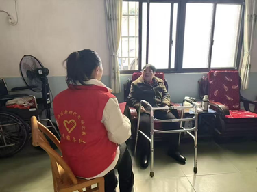 易俗河镇百花社区：走访失独家庭    筑牢冬季取暖防线