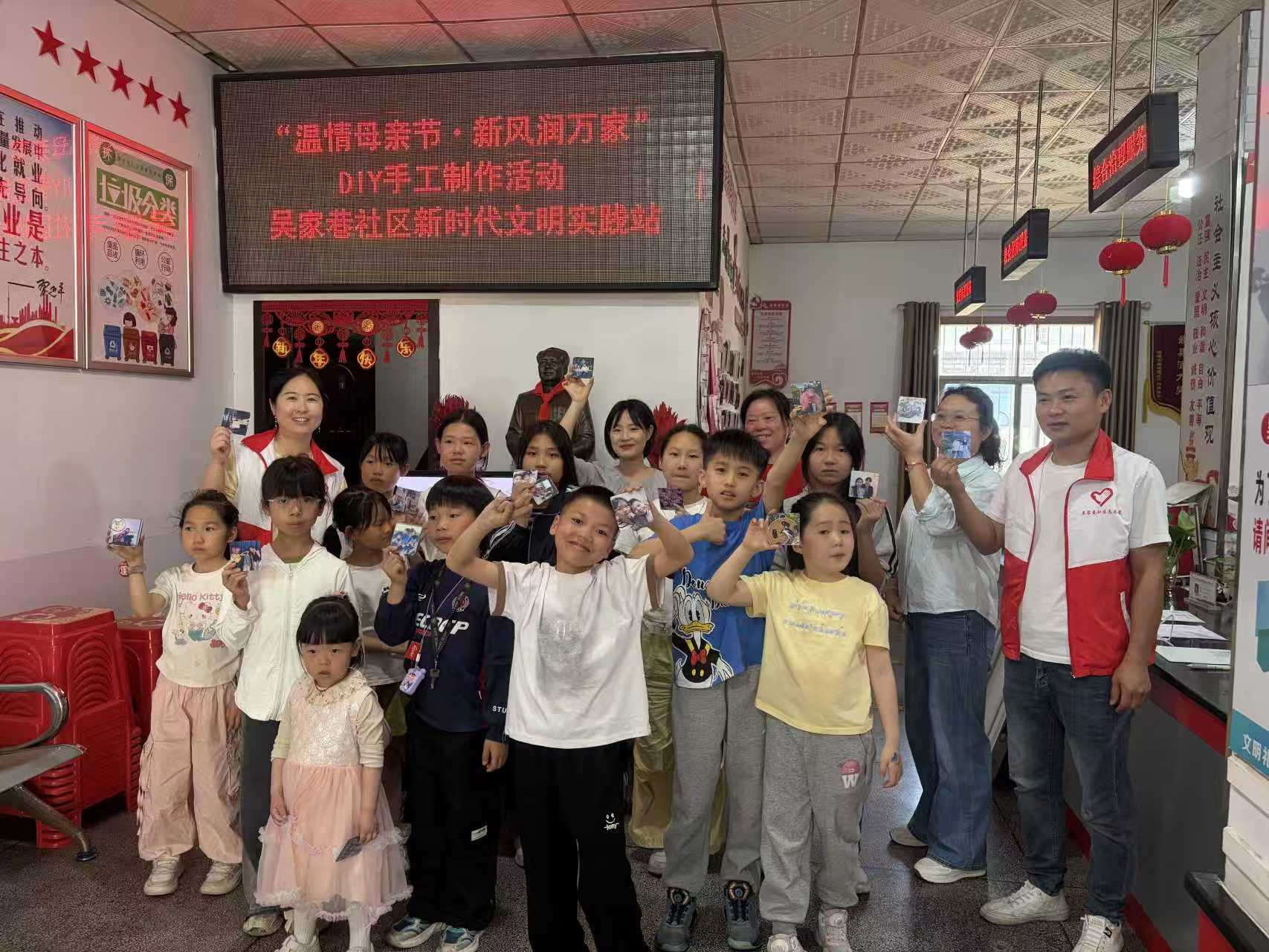易俗河镇吴家巷社区：开展“温情母亲节·新风润万家”DIY手工制作活动