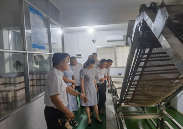 乌石镇学白石经验 探索农业产业升级之路