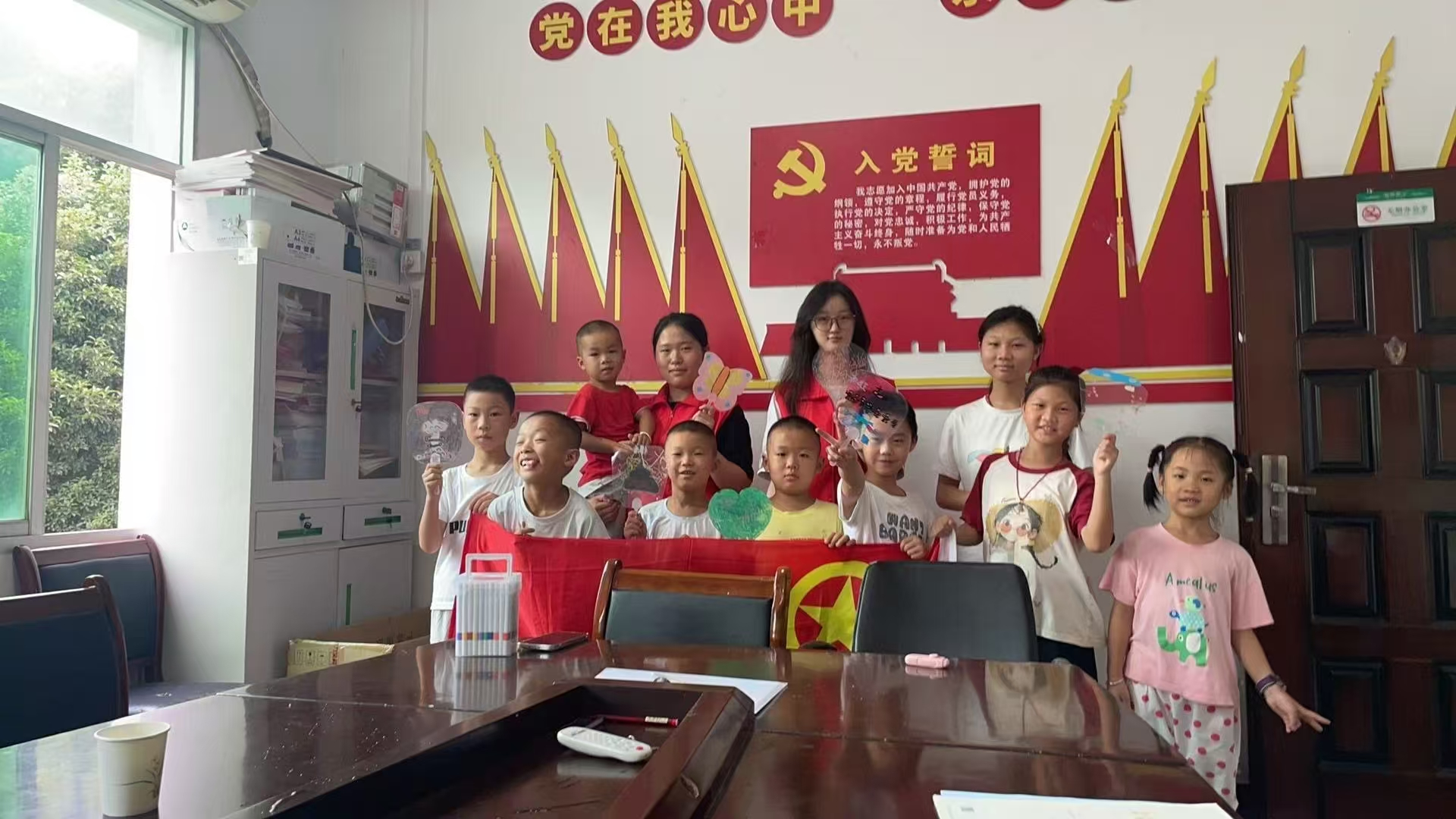 中路铺镇开展“妙笔生花绘清凉”主题活动