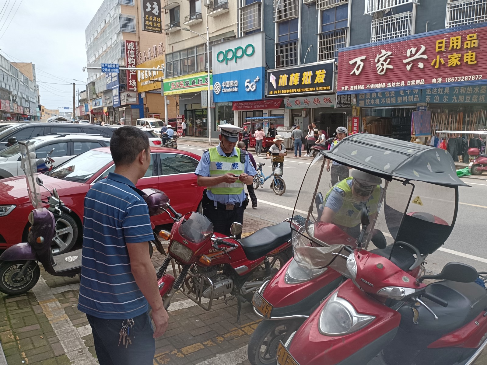 【莲乡里手四季同行——志愿服务送关爱 文明实践树新风】花石镇开展社会治理“五零一优”示范创建活动