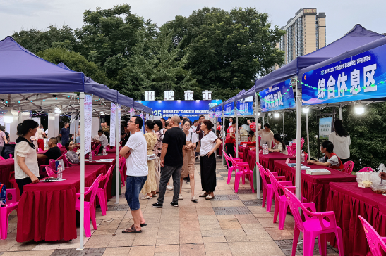 夜风送岗！湘潭县这场招聘夜市“职”达家门口