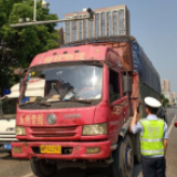 冷水滩：“五一” 小长假道路交通安全管理成效良好 