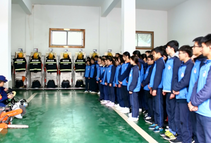 冷水滩：开学第一课 上好安全教育课