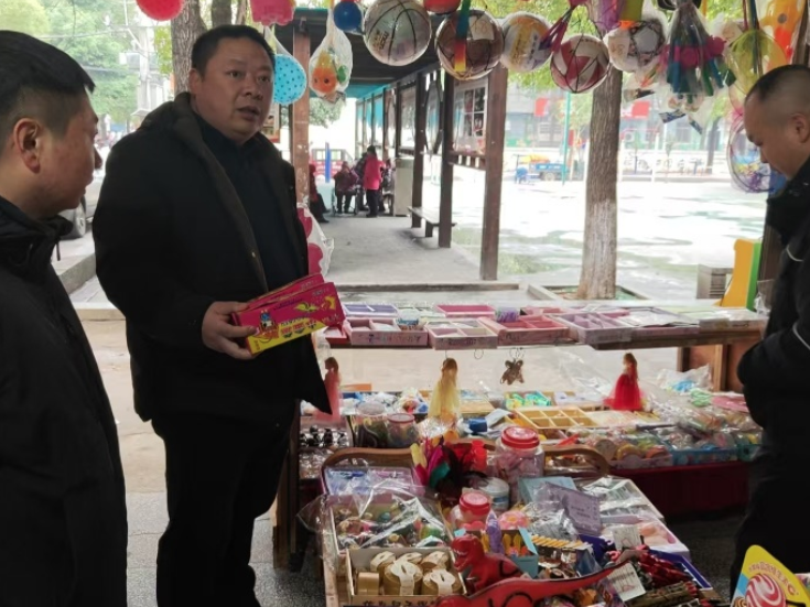 梧桐街道开展“欢迎回家过年”主题活动