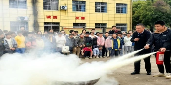 “实战化”演练+沉浸式教学 上岭桥镇学校全方位筑牢校园安全屏障