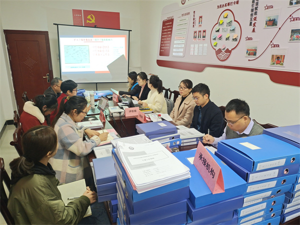 省评估组到冷水滩区开展基层社工站服务项目实地评估2.jpg