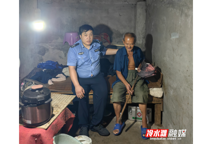 盲途有 “警” 归途皆暖