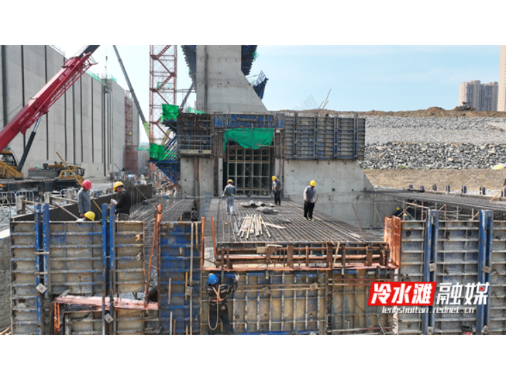 防汛战高温 湖南湘江永衡三级航道三期工程稳步推进