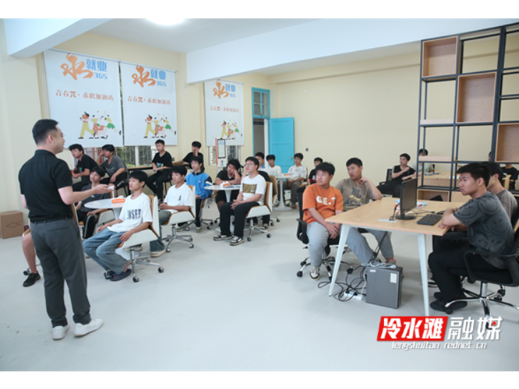 永州冷水滩：“青春π”求职加油站 助力高校学子就业“加速跑”