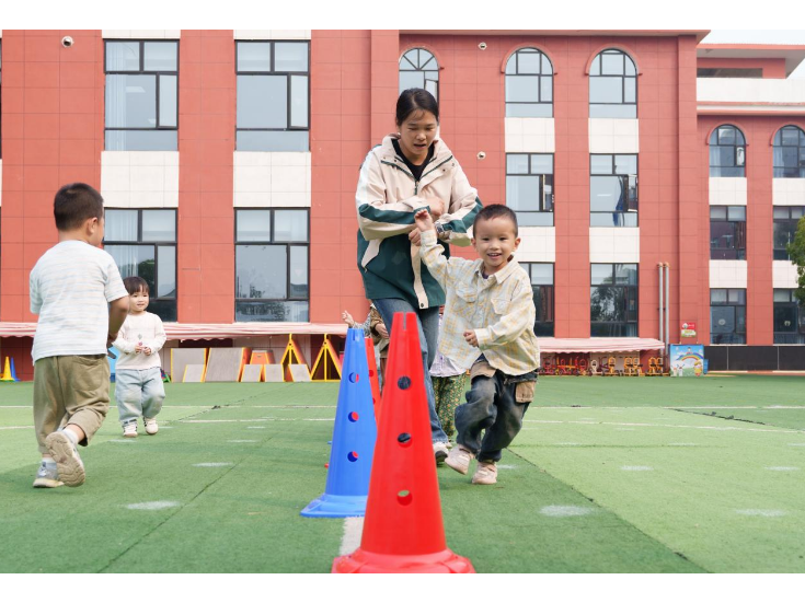 永州冷水滩：“托幼一体”惠民生 破解“带娃难、入托贵”难题