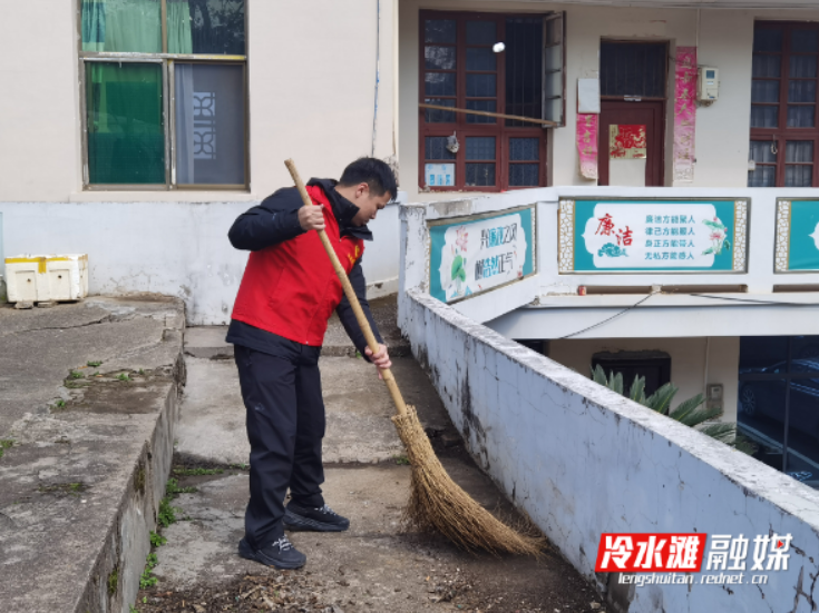 花桥街镇：干干净净迎新春 欢欢喜喜过大年