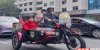 孝心无惧千里！常州儿子开三轮摩托车带母圆梦永州，只因母亲一句“想去看看冠军城”