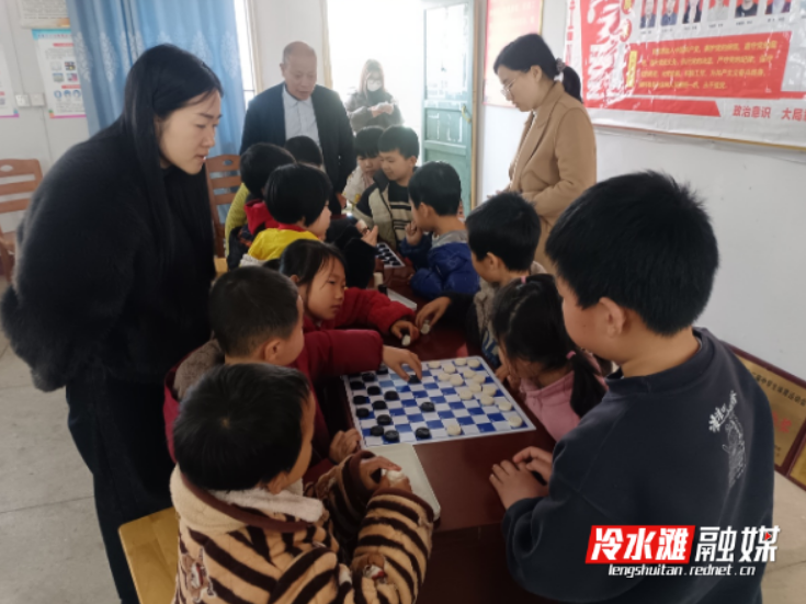 国际跳棋公益培训走进校园