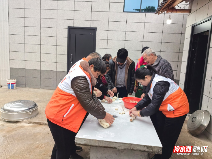 普利桥镇：喜乐闹元宵 温情暖夕阳