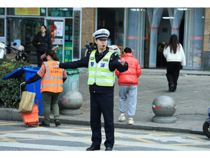 冷水滩：站好“护学岗” 上好“第一课”