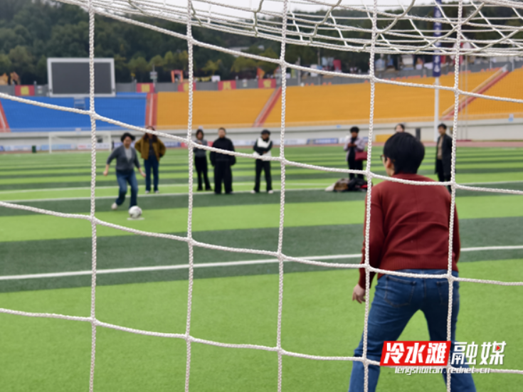 冷水滩区政协女职工走进永州体育场欢庆“三八”国际劳动妇女节