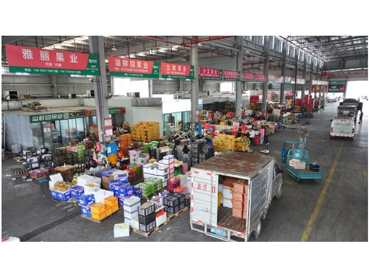永州冷水滩：夏果鲜蔬批量上新 供销两旺点亮夏日烟火气