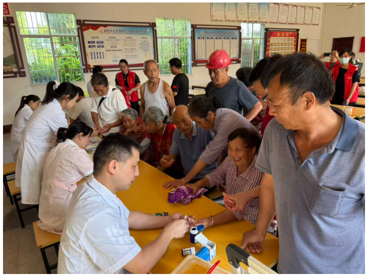 油榨头社区联合冷水滩区妇幼保健院开展义诊活动