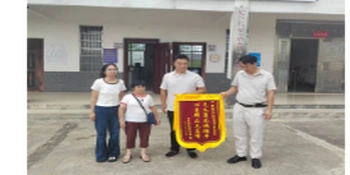 路遇车祸挺身而出 村支书善举彰显党员担当