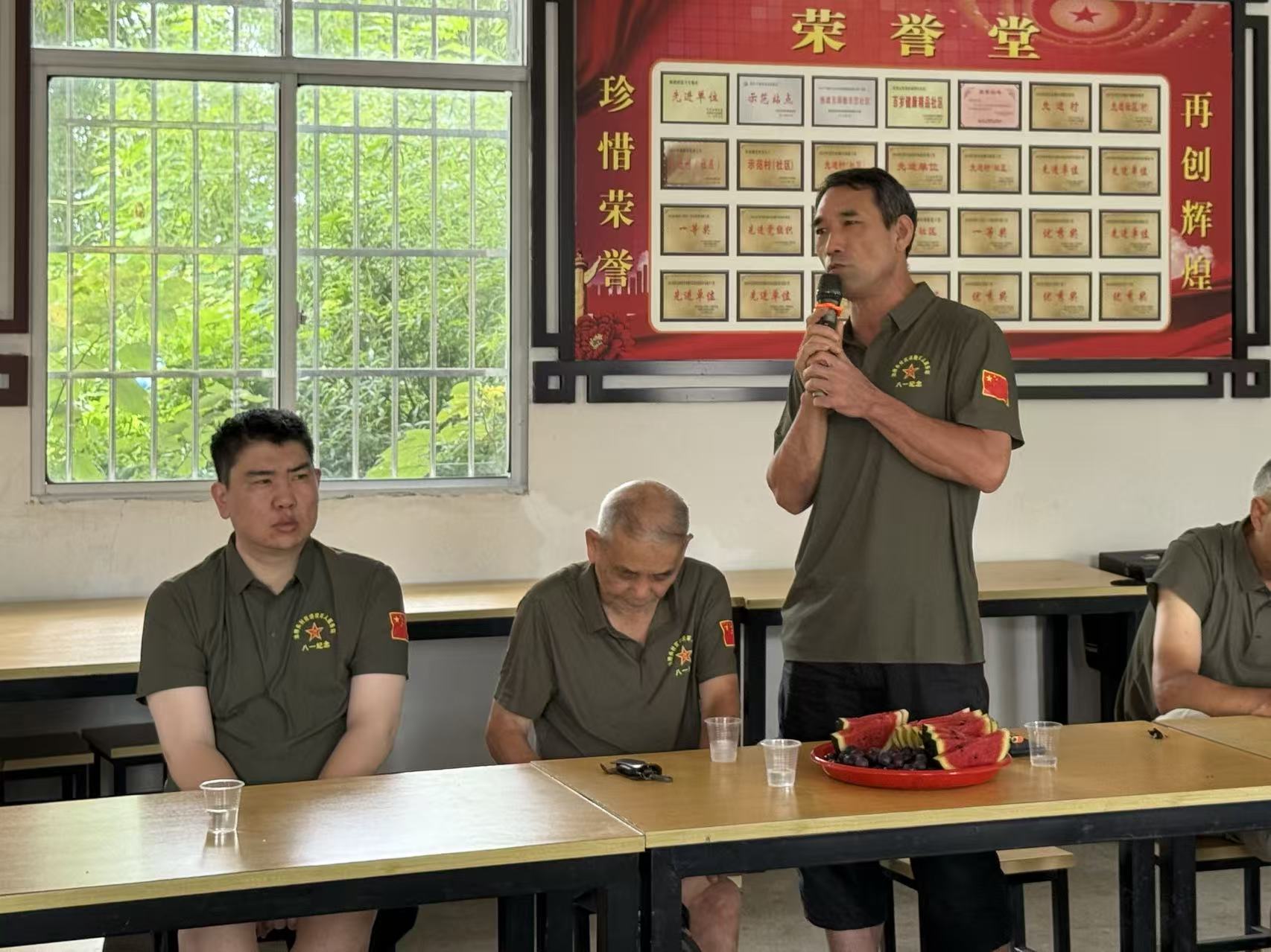 退役军人分享军中往事.jpg 退役军人分享军中往事.jpg