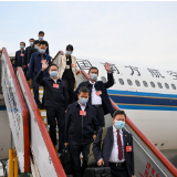 满怀豪情期待 肩负使命重托 我省出席党的二十大代表抵京