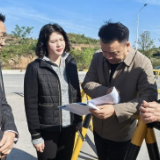 李燕督导校园安全工作
