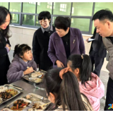 陈国聪到曹家镇检查校园安全工作