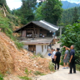 防汛救灾进行时 | 奉家镇：开展地质灾害隐患点排查分析 制定抢修重建方案