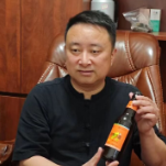身残志坚松山水酒陈历祥：“遗”技之长 师从十九代传人 历经十九年沉淀