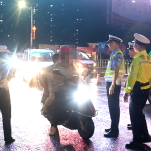 新化县公安局开展夏夜治安巡查宣防集中统一行动