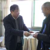 新春送温暖 |   邹谊翔走访慰问省劳模  县交通运输系统特困职工