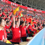 疯狂的“湘超” | 新化1200 人助威湘超  娄底 1:1 战平益阳