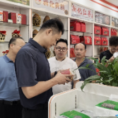 彭韬一线督安全促振兴：筑牢节日防线 绘就产业画卷