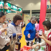 千年水酒香飘自贸港 | 新化水酒企业抱团开拓海南市场 走向世界