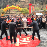 新化县大上团首届红色“村武+村晚”举行