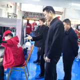 政府要打好助攻、做好推手、当好后盾   全力支持大学生创业和返乡创业工作
