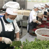 新化县芙蓉学校：“妈妈食堂”守护学生健康成长