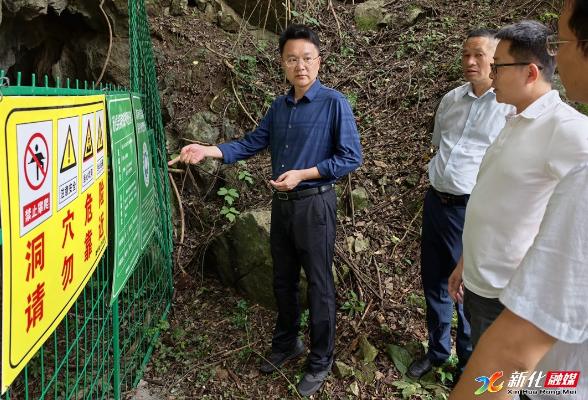 邹剑锋到桑梓镇调研督导生态环境保护、安全生产等重点工作