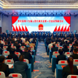两会直通 | 彭韬、邹剑锋带队看望出席新化县第十九届人大一次会议人大代表